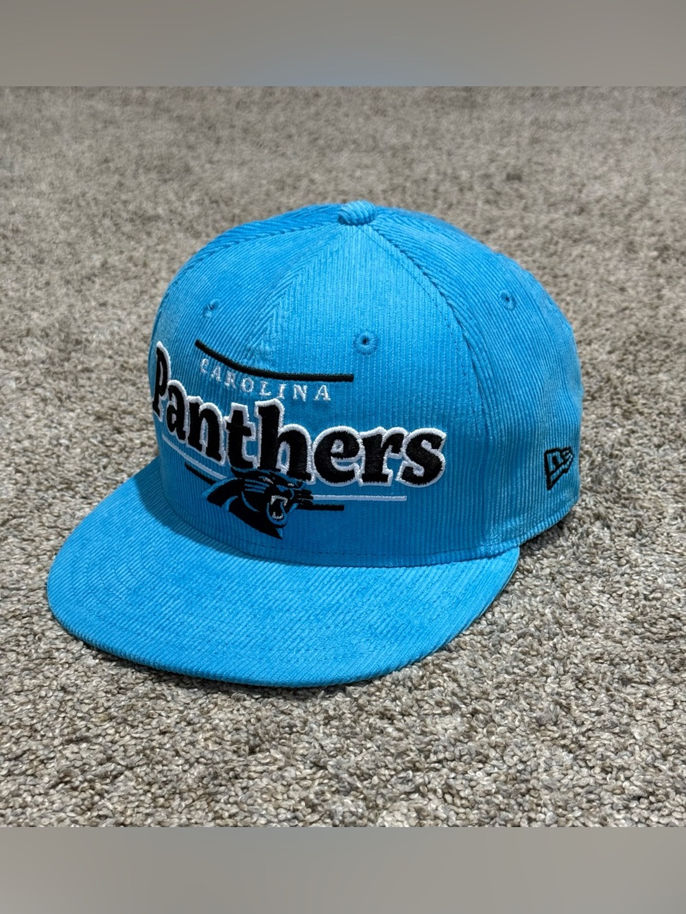 New Era Carolina Panthers Throwback display 9FIFTY Corduroy Snapback Hat